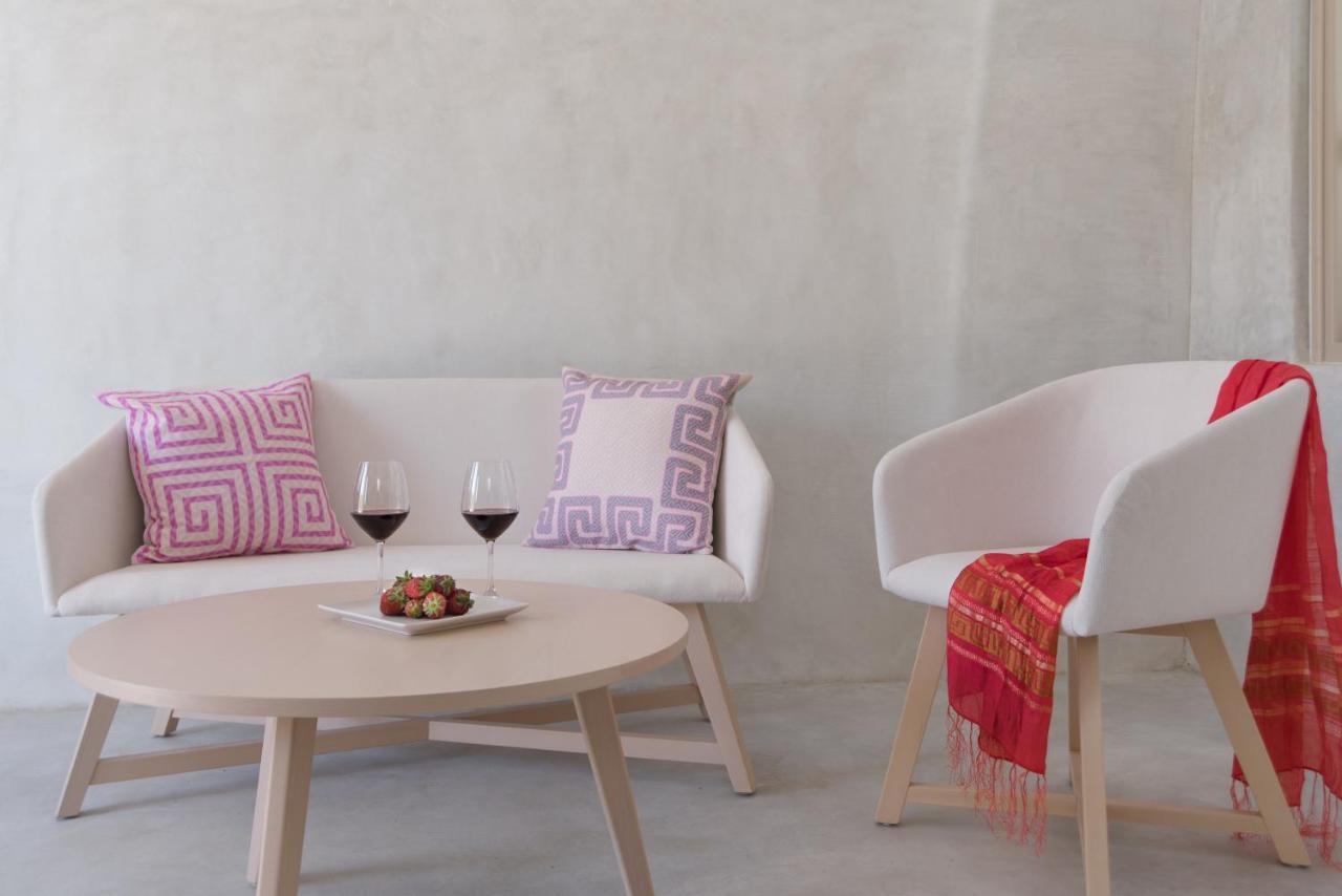Lagadi By K&k Willa *